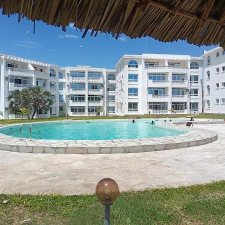 Havenhouse Kijani - 1 Bedroom Beach Apartment With Swimming Pool Малінді Екстер'єр фото
